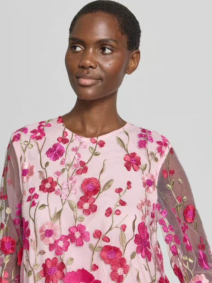YAS Knielange cocktailjurk met stitchings model 'FLOWERING'