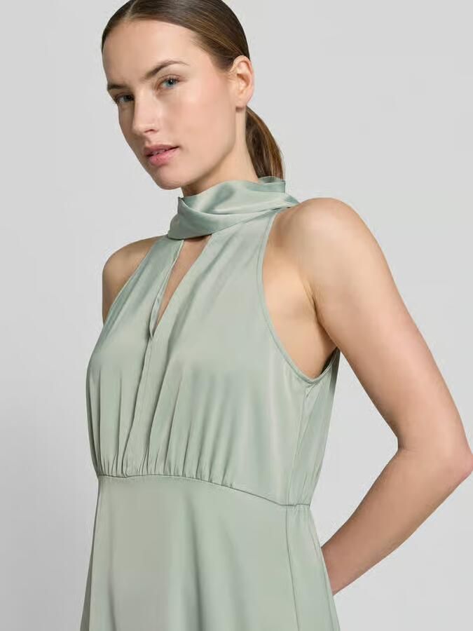 YAS maxi-jurk van satijn met opstaande kraag model 'Thea'