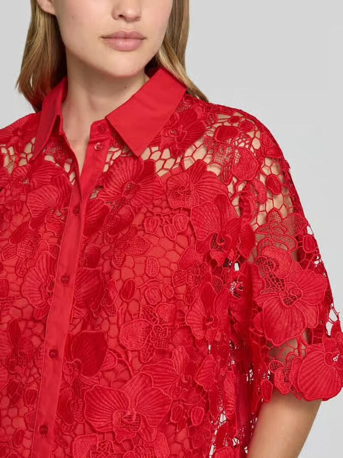 YAS regular fit blouse van kant model 'GALA'