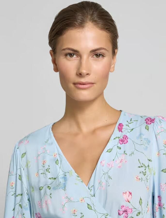YAS Wikkeljurk met V-hals model 'SAVANNA'
