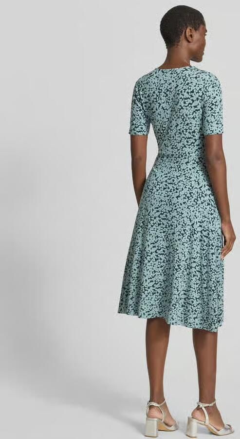 Zero midi-jurk in wikkellook met V-hals