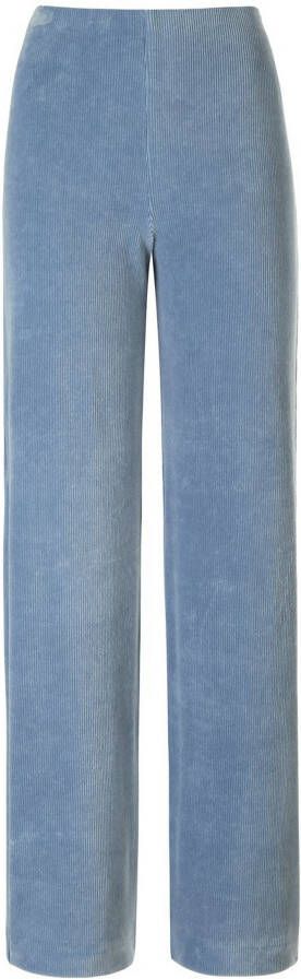 Raffaello Rossi Fijncordbroek model Elaine Long Van blauw