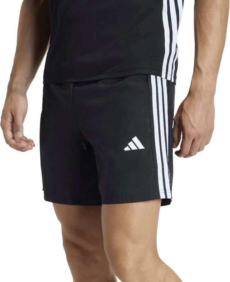 Adidas Training regular fit sportshorts met contraststrepen