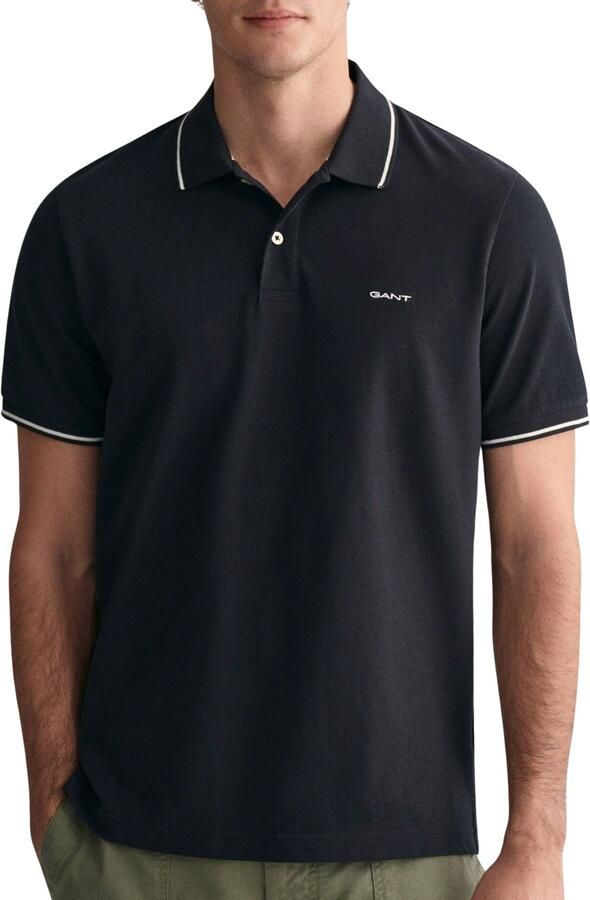 Gant Trui met ronde hals STRIPED COTTON CABLE C-NECK valt op door een doorlopend streepdesign in vlechtbreistructuur