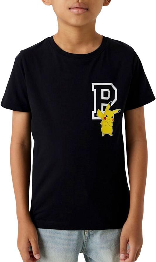 Name It T-shirt NKMDEX POKEMON SS NREG TOP BOX NOOS SKY met geweldige pokémon-motieven op het voor- en achterpand