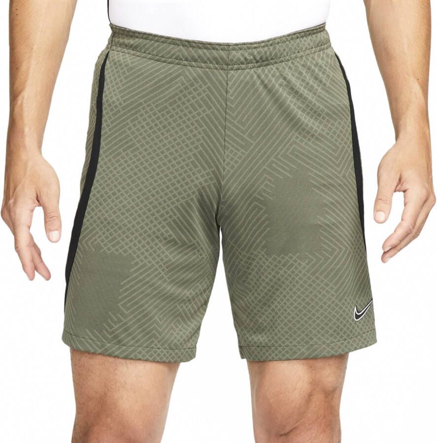 Nike Dri-FIT Strike Voetbalshorts voor heren Groen
