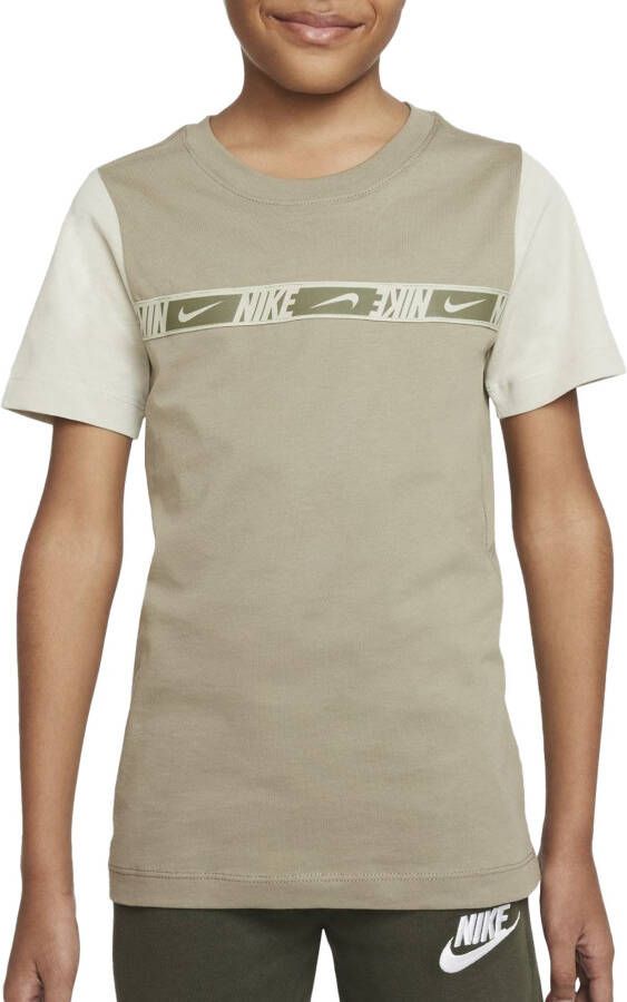 Nike Sportswear Big Kids' Short-sleeve Top T-shirts Kids matte olive light stone medium olive maat: 170 beschikbare maaten:170