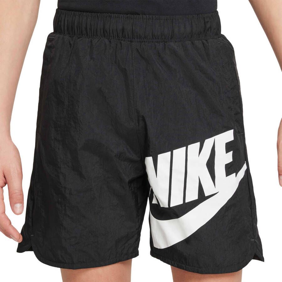 Nike Sportswear Geweven jongensshorts Zwart