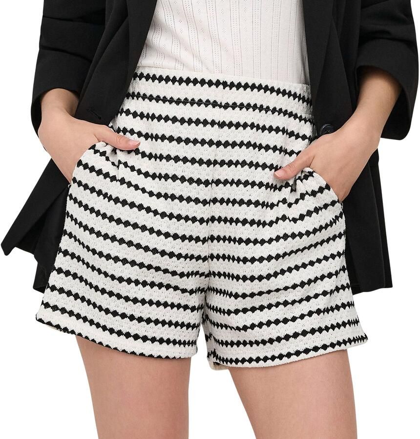 ONLY regular high waist gestreepte casual short ecru - Foto 4
