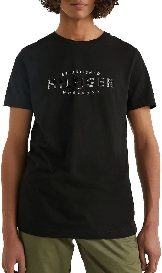 Tommy Hilfiger Shirt met ronde hals HILFIGER CURVE LOGO TEE met logoborduursel op de mouw