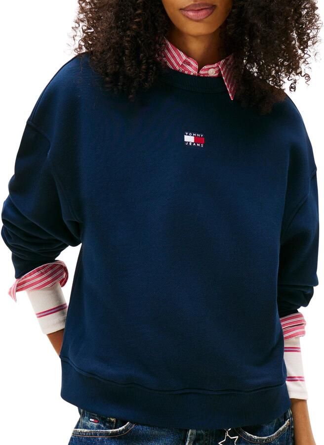 TOMMY JEANS Sweatshirt TJW BXY BADGE met drop-shoulder design en logo aan de voorkant - Foto 6