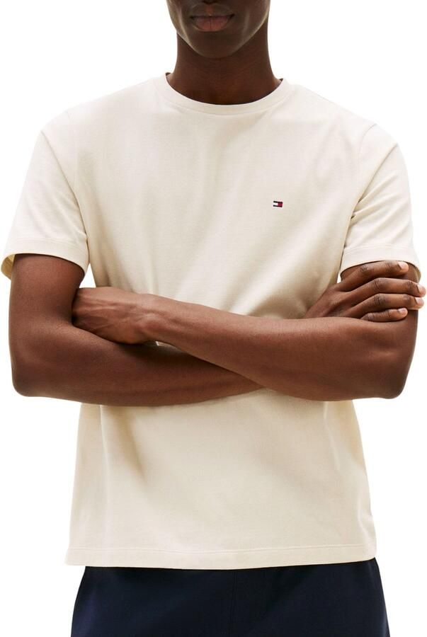 Tommy Hilfiger T-shirt ESSENTIAL REG FIT SOLID TEE met borduursel en ronde hals