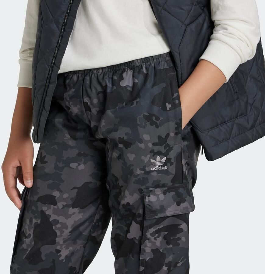 Adidas Originals Cargo Pants Cargobroeken in camouflage formaten: 152
