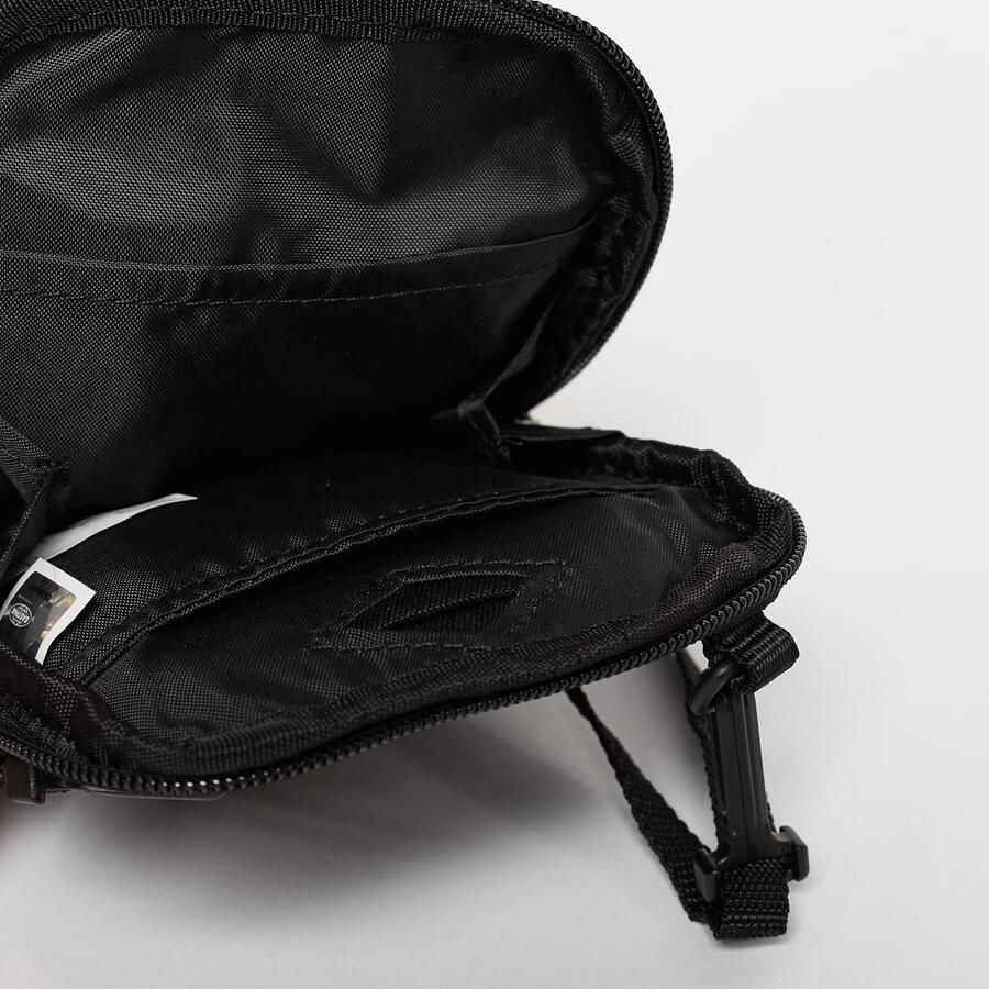 Eastpak Schoudertas BUDDY Black bevat gerecycled materiaal(global recycled standard )
