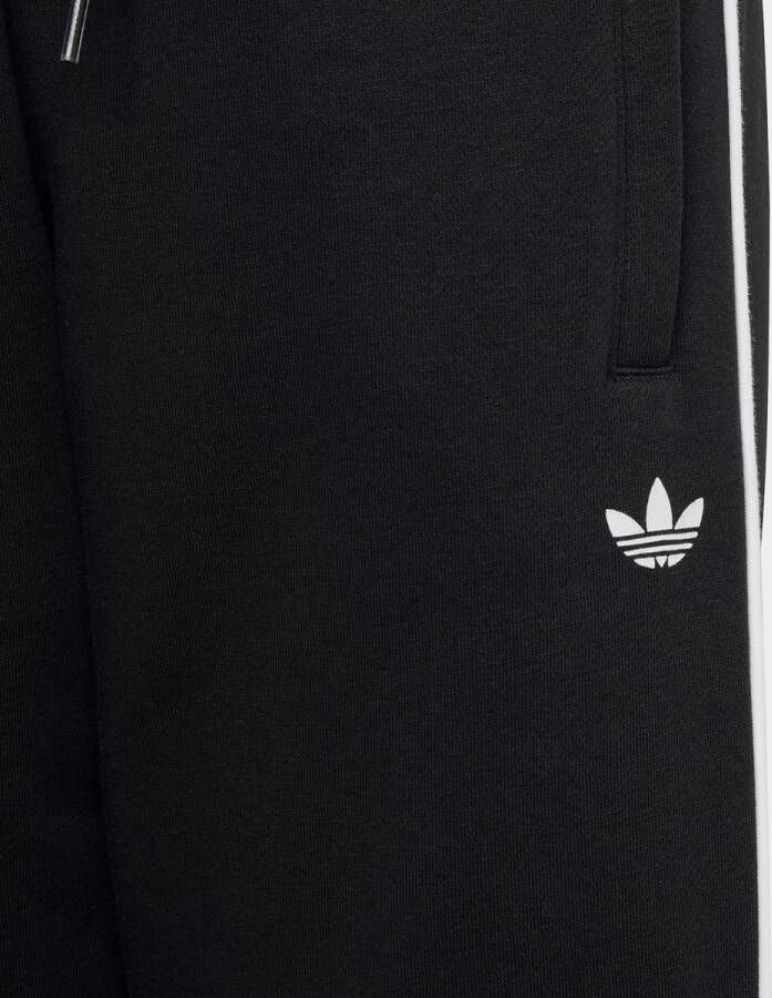 adidas Originals adicolor Next Shorts