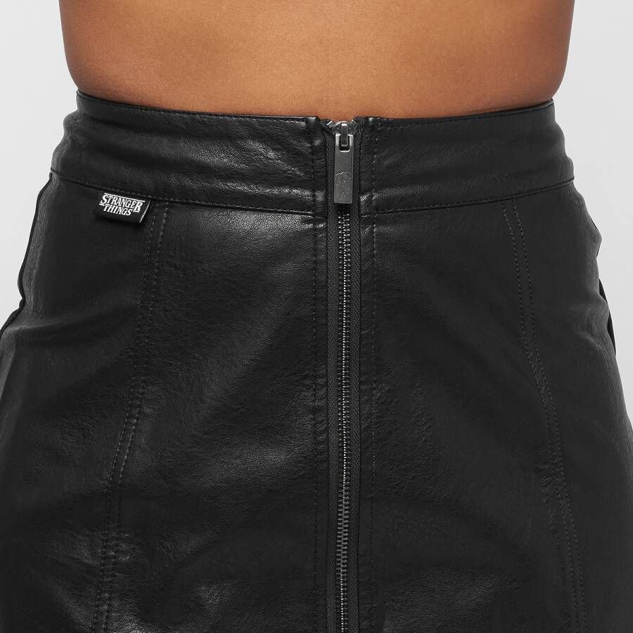 Karl Kani X Stranger Things Patched Synthetic Leather Skirt Rokken Kleding black maat: XS beschikbare maaten:XS S M L