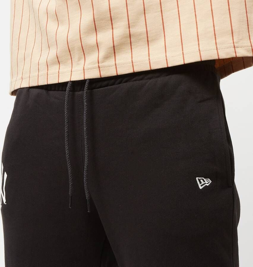 new era League Essentials Jogger New York Yankees