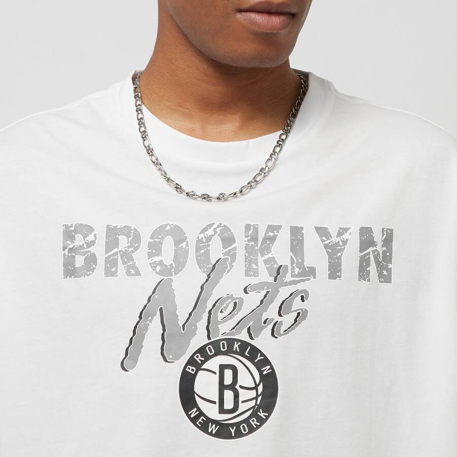 new era Team Script Oversized Tee Brooklyn Nets T-shirts Kleding WHIGRA maat: XS beschikbare maaten:XS S