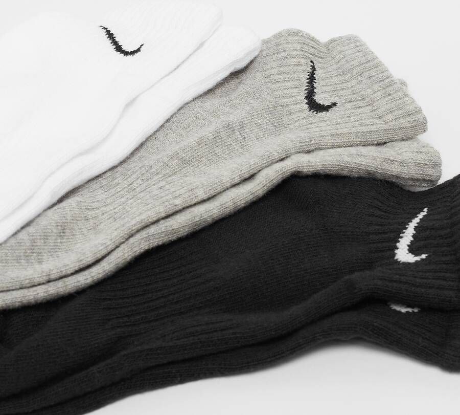 Nike Everyday Cushioned Training Ankle Socks (3 Pack) Middellang Kleding multi-color maat: 38-42 beschikbare maaten:38-42-46 34-38