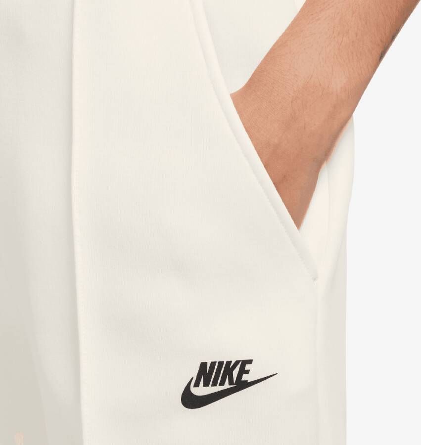 Nike Sportswear Tech Fleece Mid Rise Jogger Trainingsbroeken Kleding pale ivory black maat: XS beschikbare maaten:XS S M L