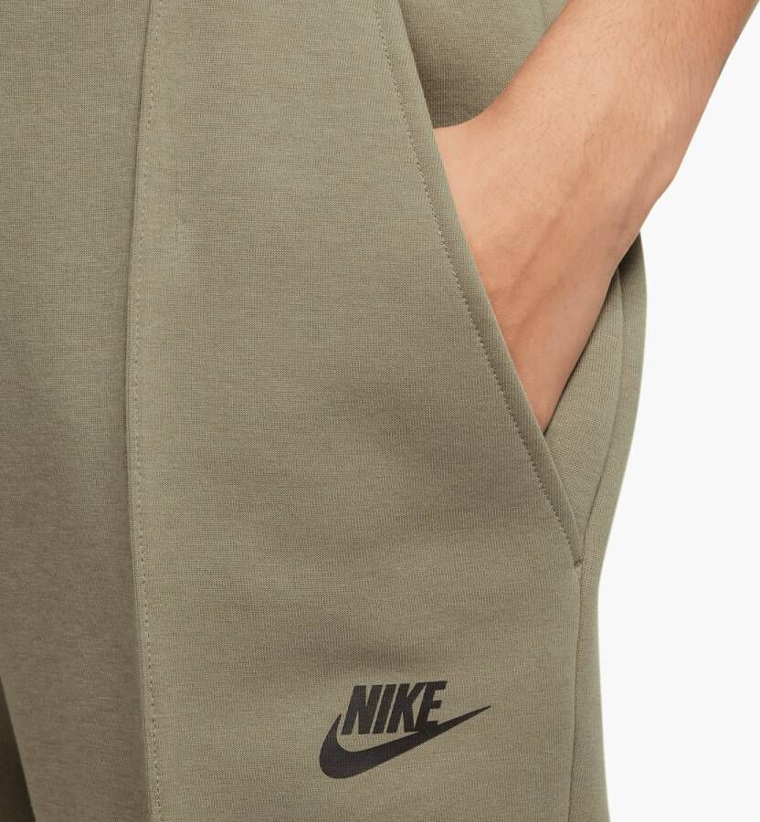 Nike Sportswear Tech Fleece Mid Rise Jogger Trainingsbroeken Kleding neutral olive black maat: XS beschikbare maaten:XS
