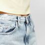 TOMMY JEANS Mom jeans MOM JEAN UHR TPRD BF7013 met destroyed effecten & logobadge - Thumbnail 11