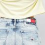 TOMMY JEANS Mom jeans MOM JEAN UHR TPRD BF7013 met destroyed effecten & logobadge - Thumbnail 12