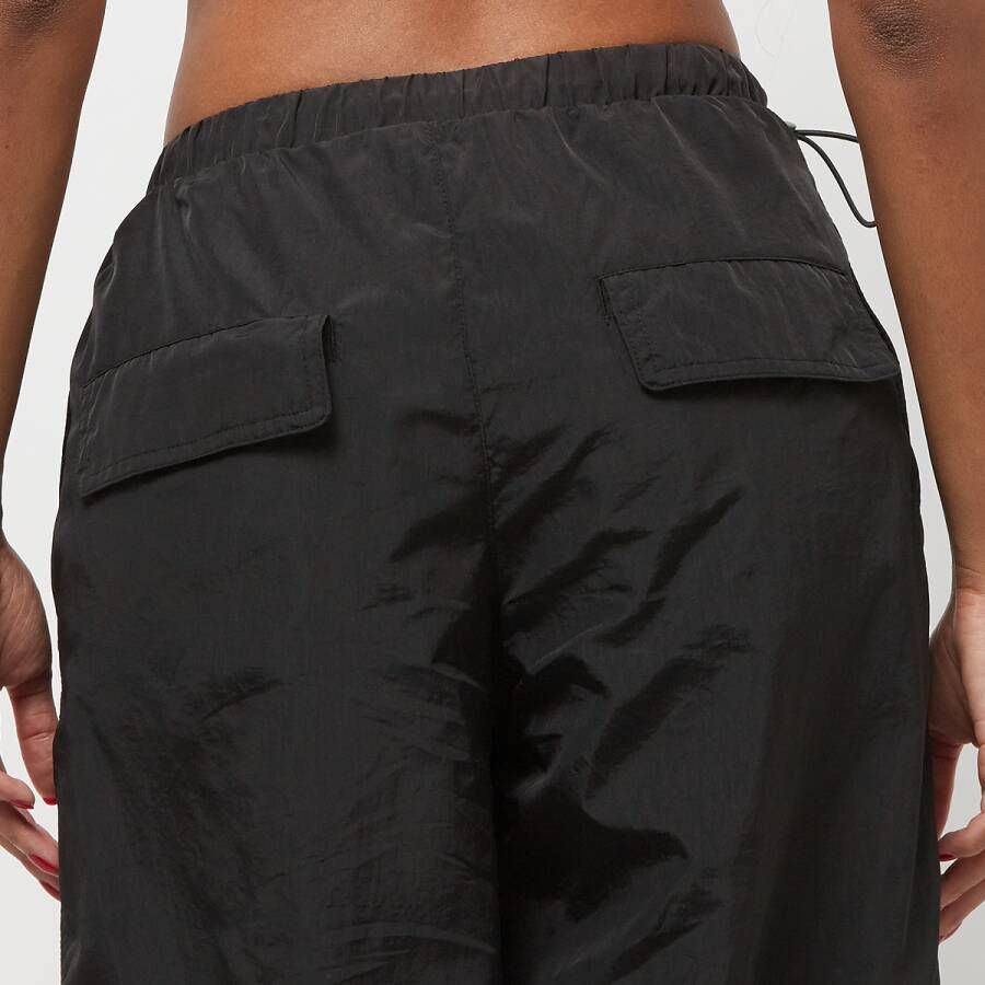 Urban Classics Ladies Wide Crinkle Nylon Cargo Pants