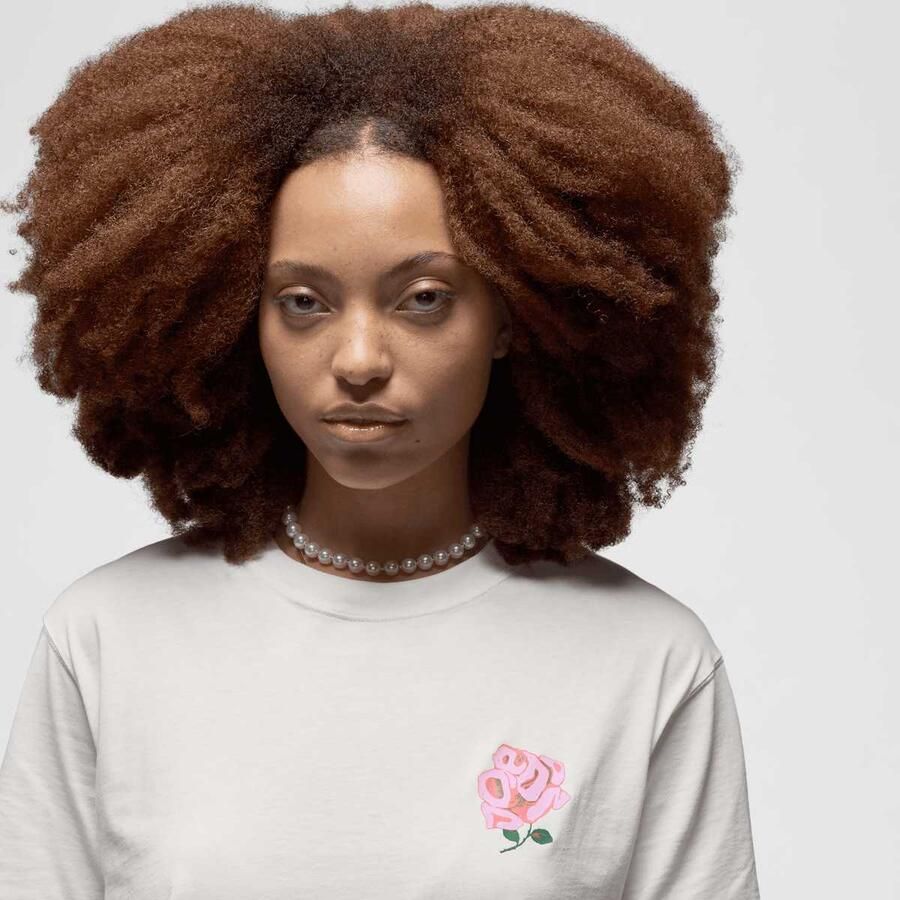 Jordan Girlfriend Graphics Tee Rose Women T-Shirts & Polo's beige Maat XS Kleding - Foto 2