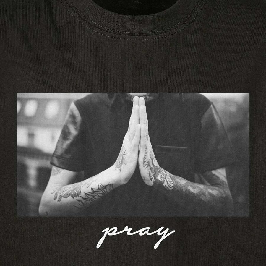 Mister Tee Kids Pray Unisex T-Shirts zwart Kleding