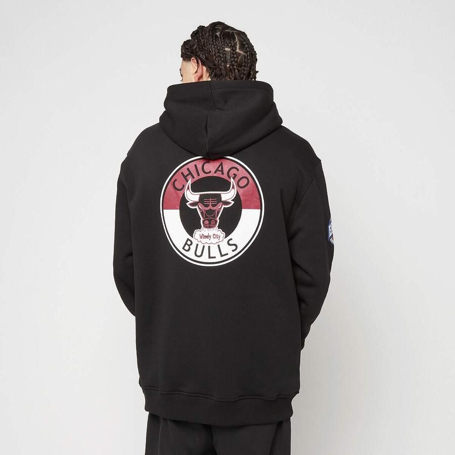 Mitchell & Ness NBA Black Out Collection Hoodie Chicago Bulls Men Hoodies Sweaters zwart Maat XL Kleding
