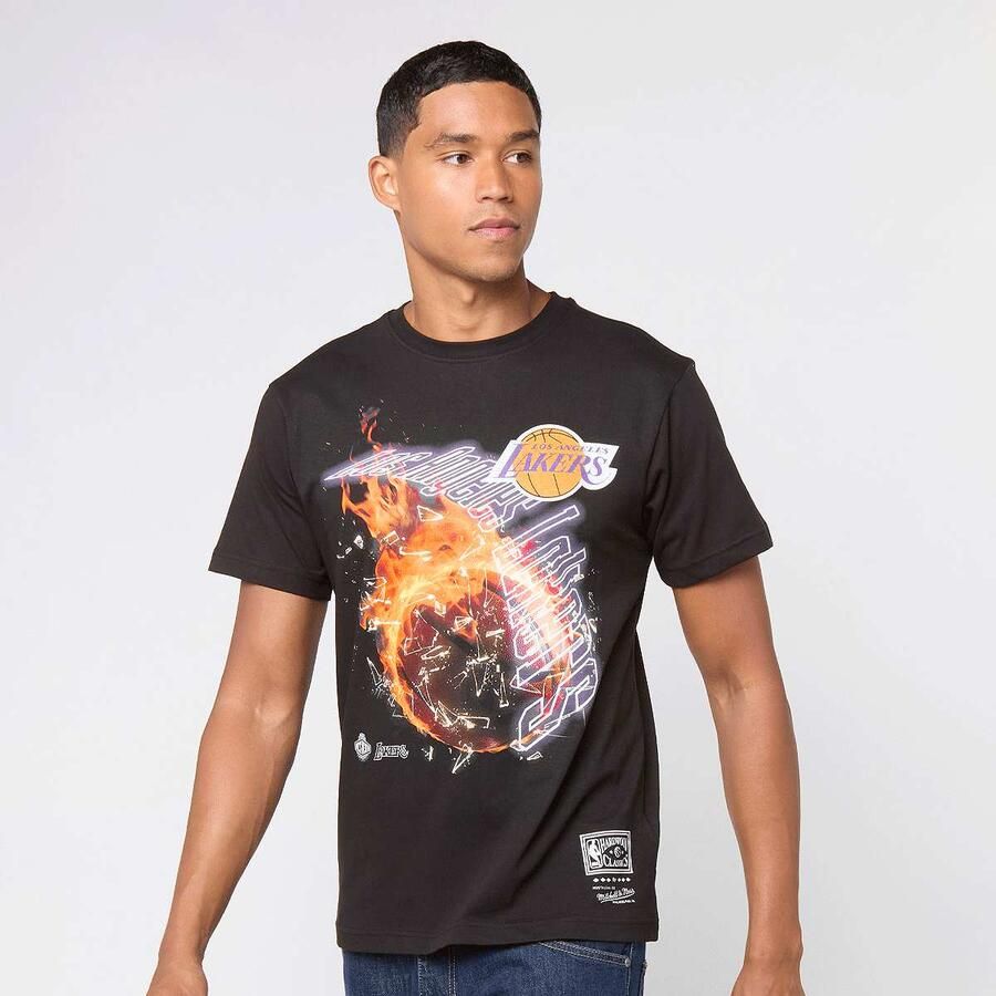 Mitchell & Ness NBA Los Angeles Lakers HWC Blaze Graphic Tee Men T-Shirts Polo's zwart Maat XL Kleding - Foto 3
