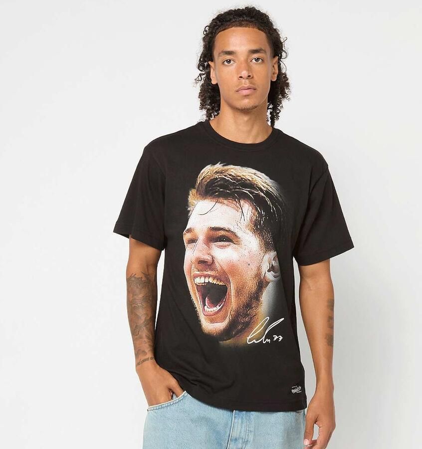Mitchell & Ness NBPA Real Big Face Tee Luka Doncic Men T-Shirts Polo's zwart Maat XL Kleding - Foto 3