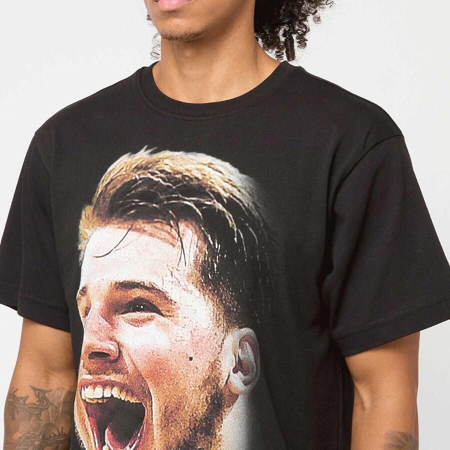 Mitchell & Ness NBPA Real Big Face Tee Luka Doncic Men T-Shirts Polo's zwart Maat XL Kleding - Foto 2