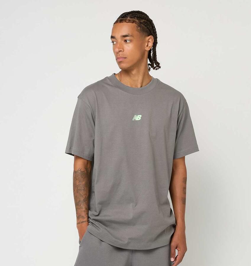 New Balance Back Print Graphic Tee Men T-Shirts & Polo's grijs Maat XL Kleding - Foto 3