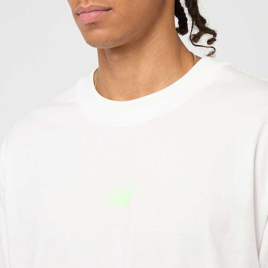 New Balance Back Print Graphic Tee Men T-Shirts & Polo's wit Maat XL Kleding