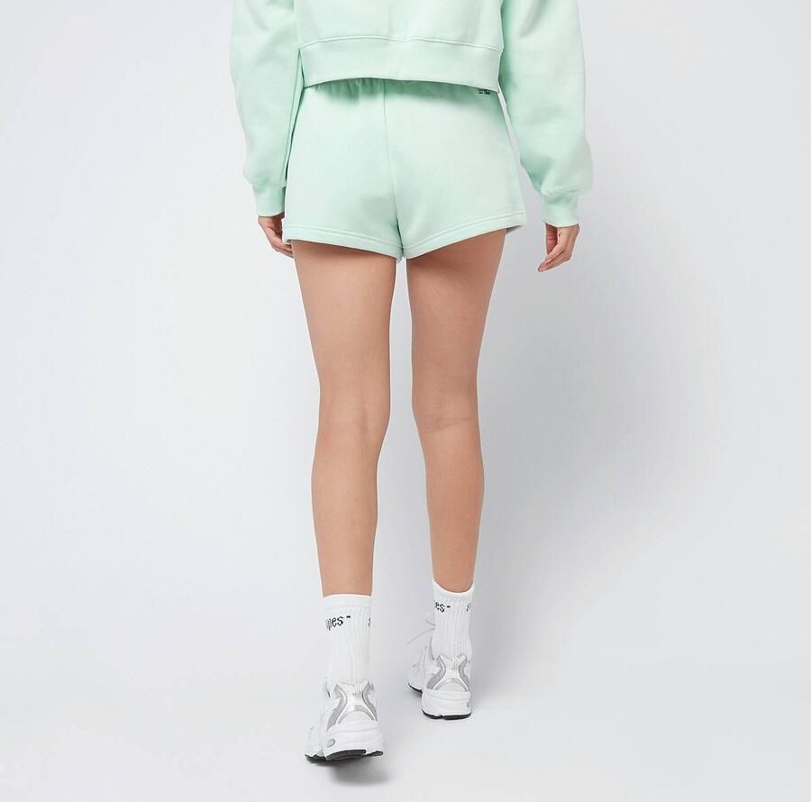 New Balance Linear Fleece Short Wo Sportshorts groen Maat XS Kleding