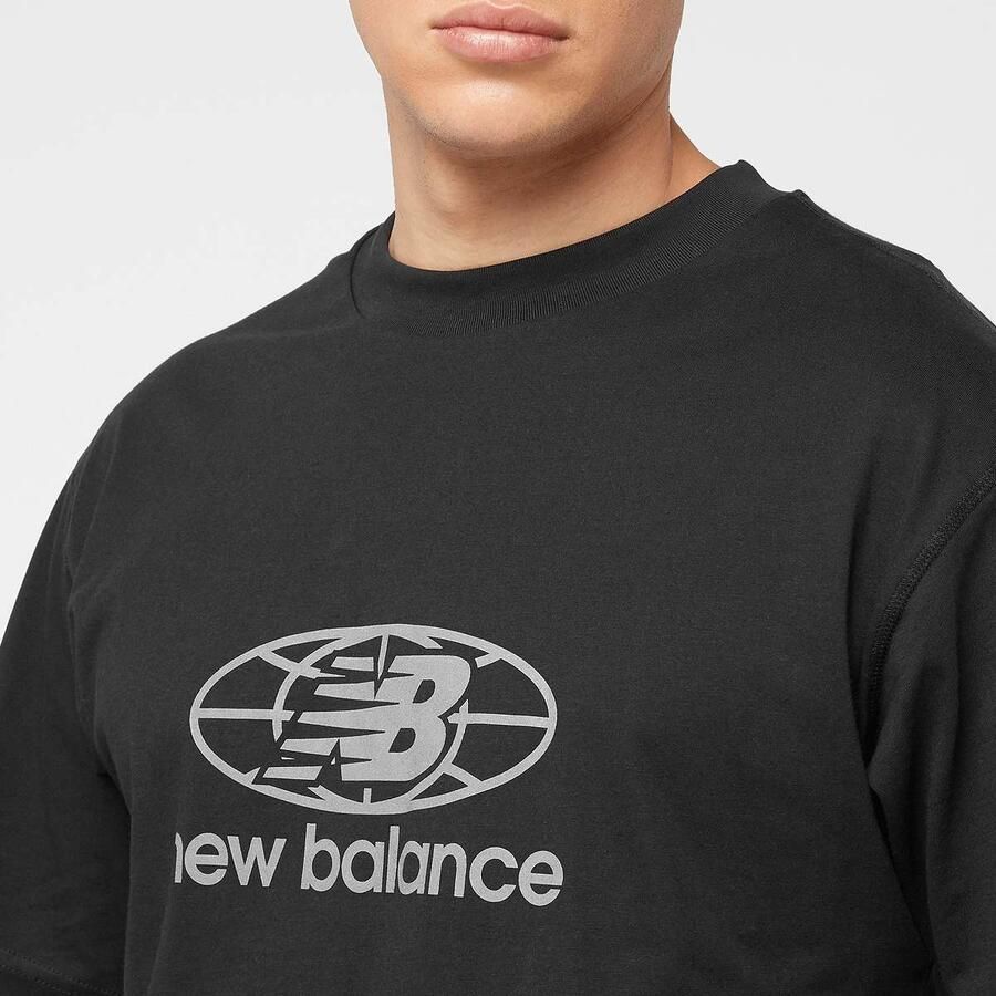 New Balance Reflective Globe Graphic Tee Men T-Shirts & Polo's zwart Maat XL Kleding - Foto 2