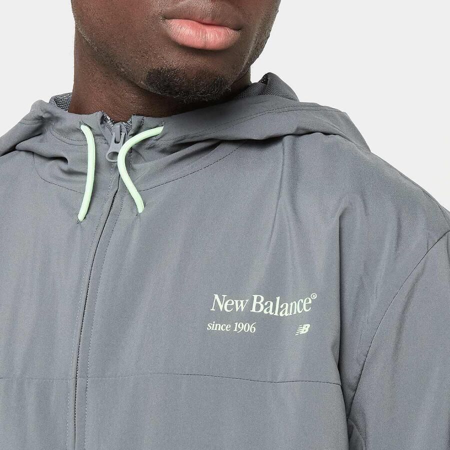 New Balance Reimagined Woven Graphic Jacket Men Trainingspakken grijs Maat XL Kleding - Foto 2
