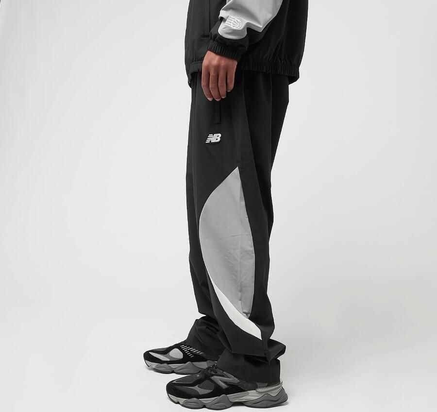 New Balance Woven Track Pant beige Men Trainingsbroeken zwart Maat XL Kleding