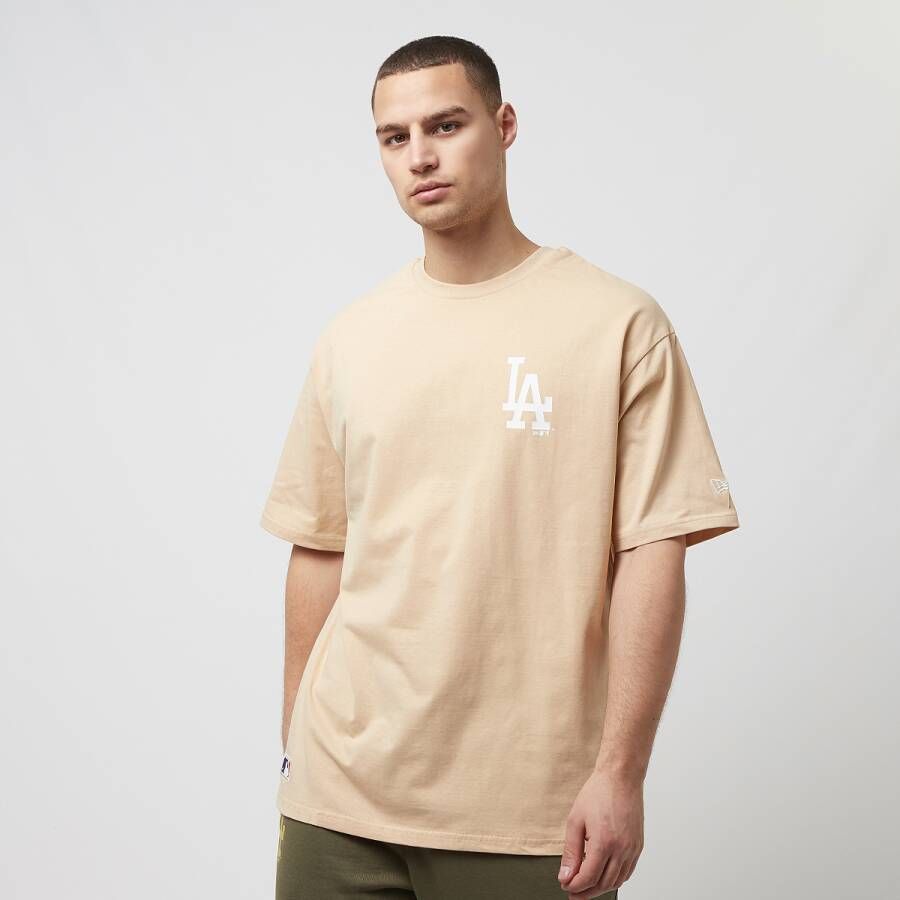 New era MLB League Essentials Oversize Tee Beige Heren