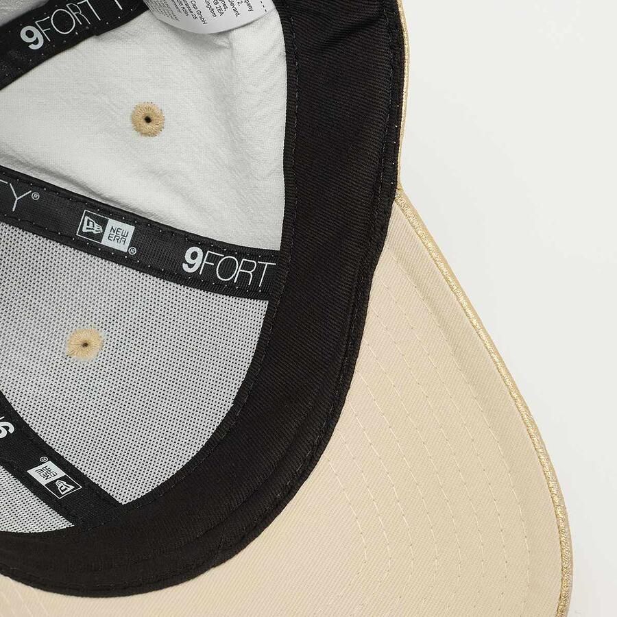 New era Female 9Forty Metallic MLB York Yankees Women Baseball caps goud Maat ONE SIZE Accessoires