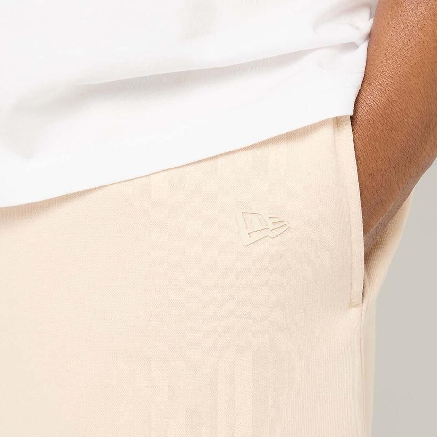 New era Straight Leg Jogger Men Trainingsbroeken beige Maat XL Kleding