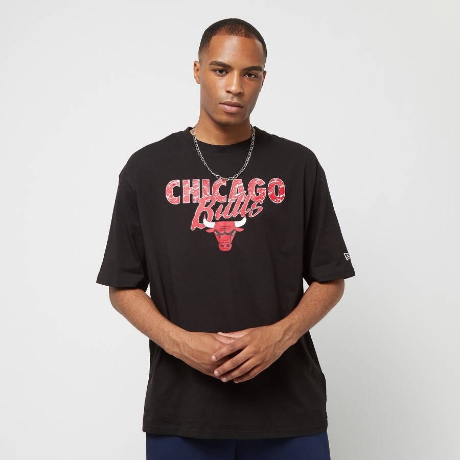 New era Team Script Oversize Tee Chicago Bulls T-shirts Kleding blkfdr maat: XL beschikbare maaten:XS S M L XL