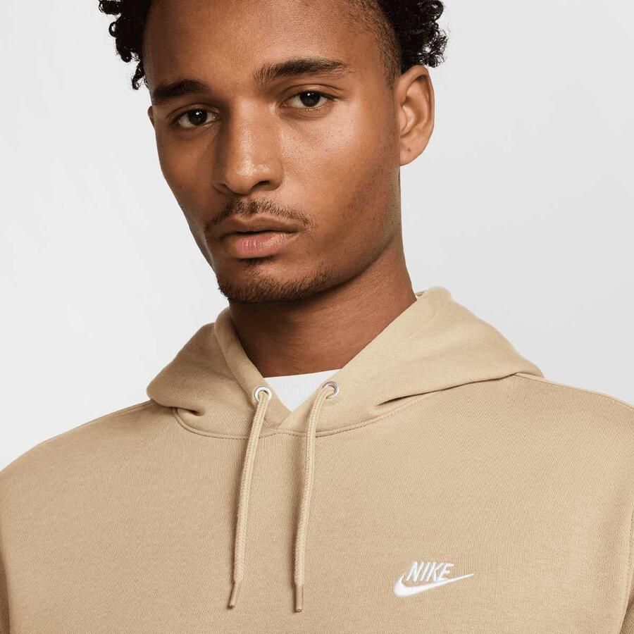 Nike Club Basketball Pullover Hoodie Men Hoodies & Sweaters beige Maat XXL Kleding