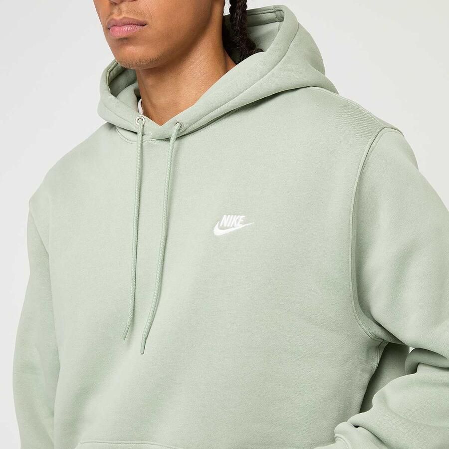 Nike Club Fleece Hoodie Men Hoodies & Sweaters groen Maat XL Kleding