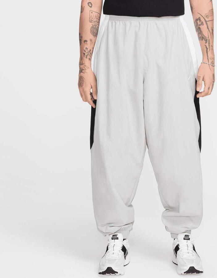 Nike Club Woven Oversized Track Pants Men Trainingsbroeken grijs Maat XXL Kleding - Foto 3