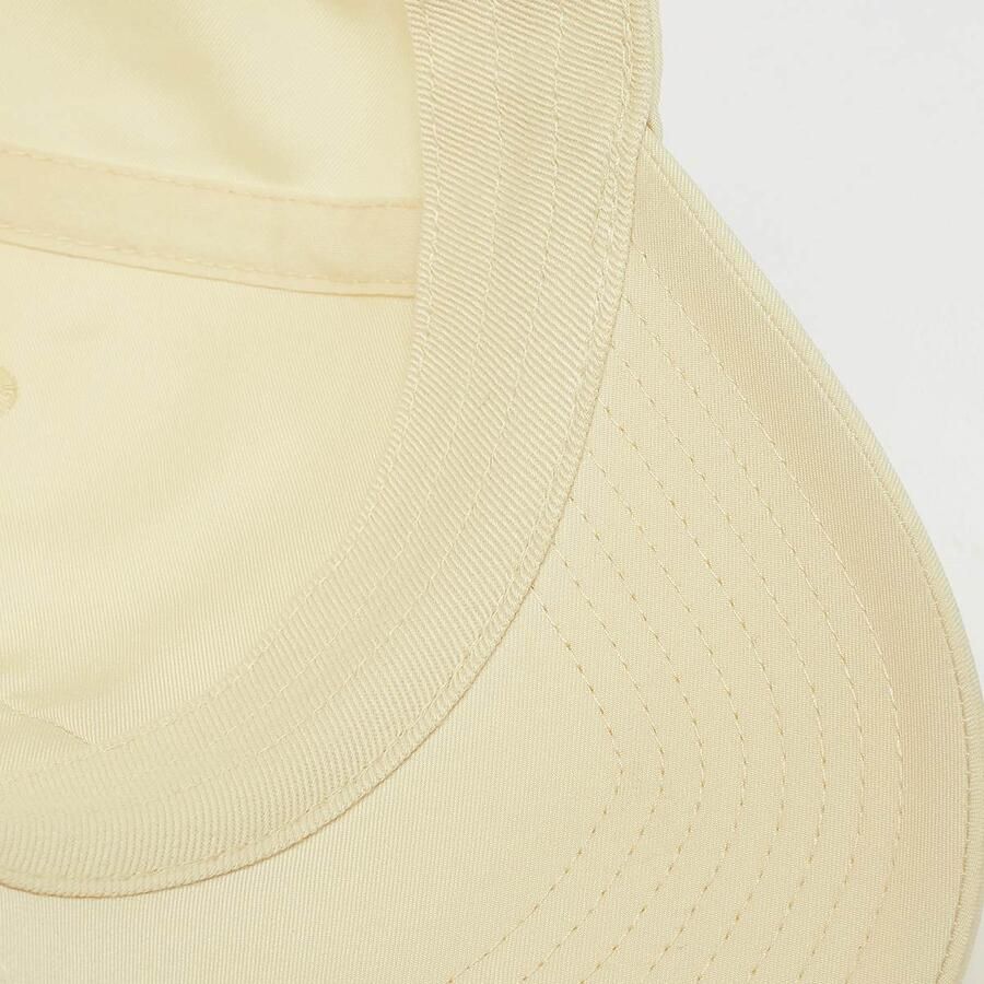 Nike Dri-Fit Club Unstructured Metal-Swoosh-Cap Unisex Caps beige Maat M L Accessoires