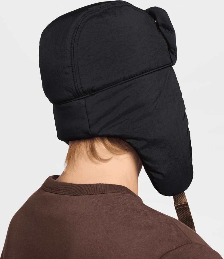 Nike Fly Unstructured Puffer Trapper Cap Unisex Caps & Mutsen zwart Maat M L Accessoires
