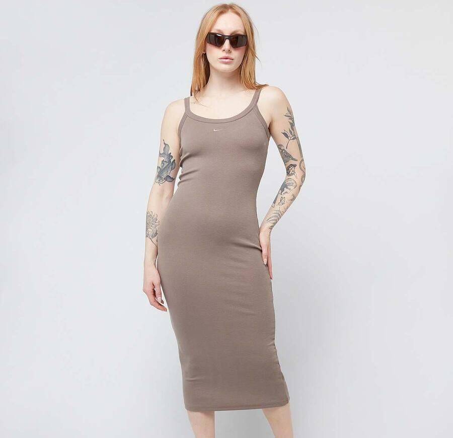 Nike Strakke tanktopjurk met mini-ribbels Sportswear Chill Knit Mink Brown- Dames Mink Brown - Foto 3